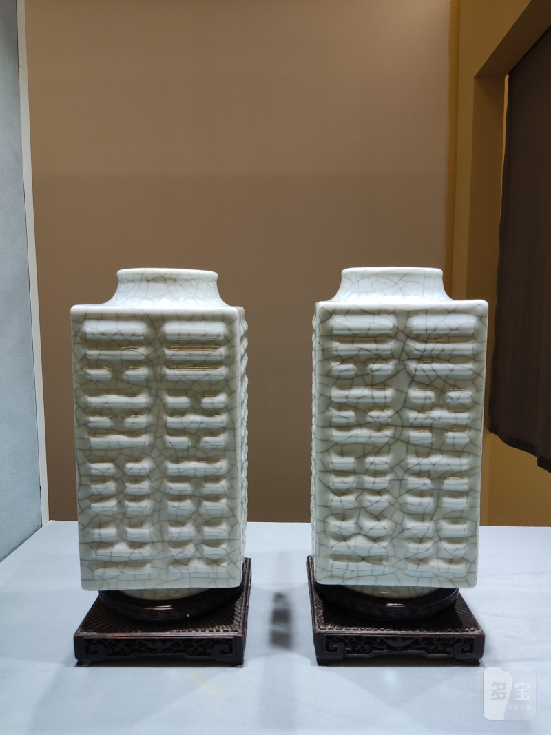 清道光仿哥釉八卦纹琮式瓶一对-多宝古瓷宝典